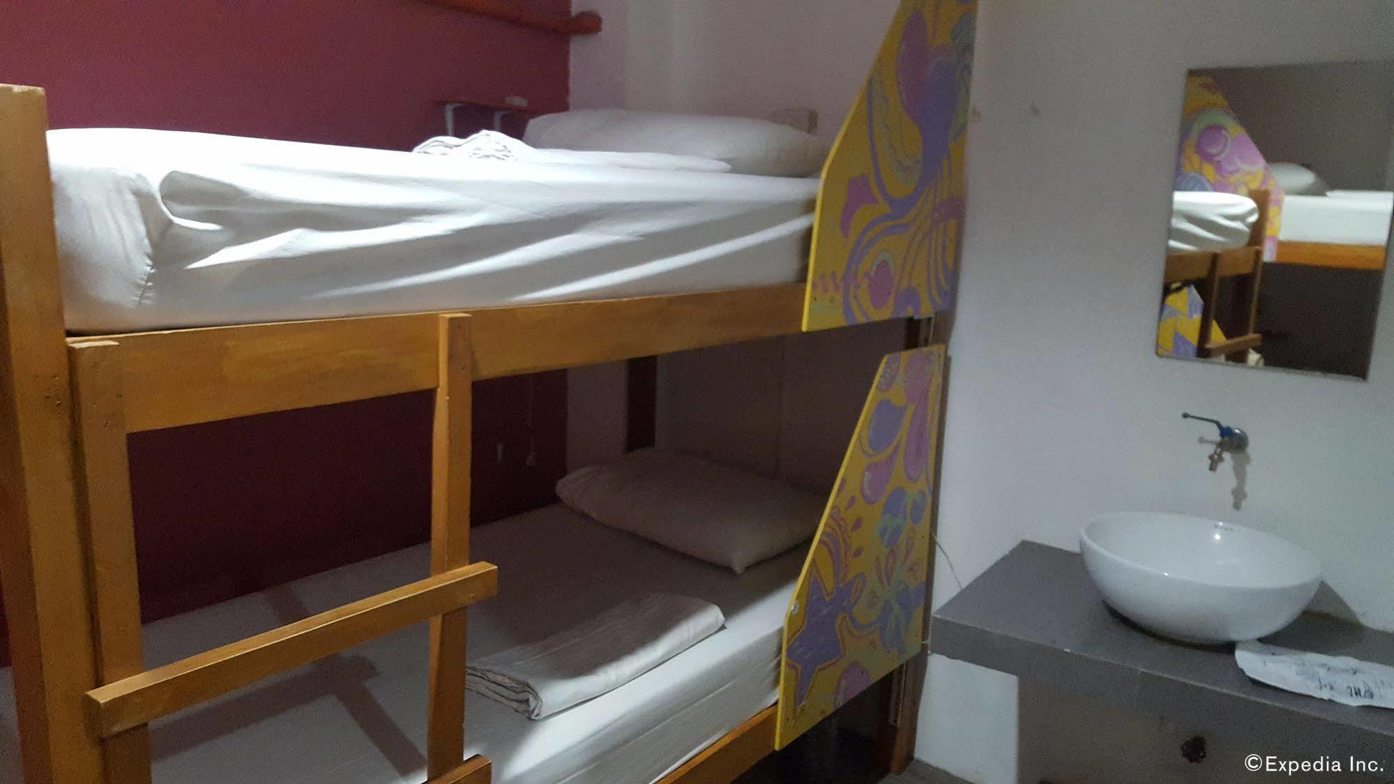 Mnl Boutique Hostel Makati City Dış mekan fotoğraf